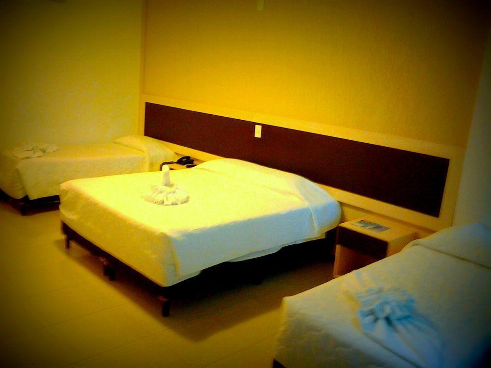 Hotel Cascata Das Pedras フォス・ド・イグアス エクステリア 写真