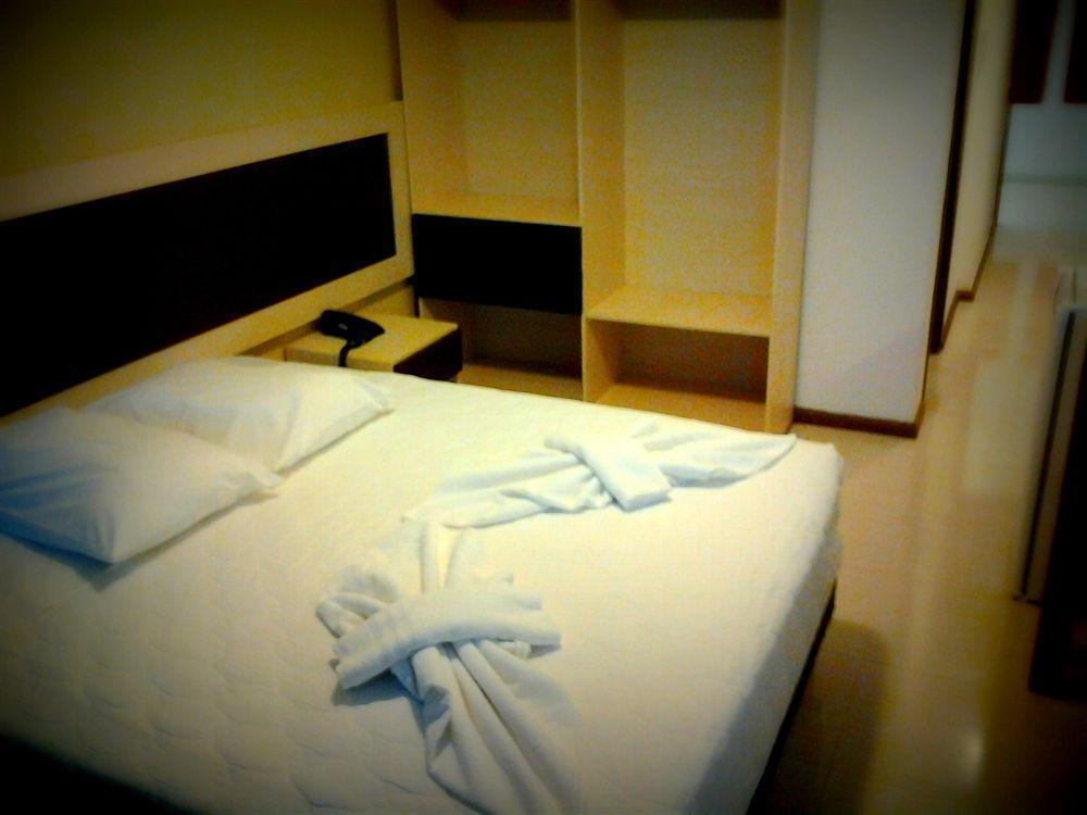 Hotel Cascata Das Pedras フォス・ド・イグアス エクステリア 写真